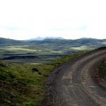 Grusväg på Island med fin utsikt